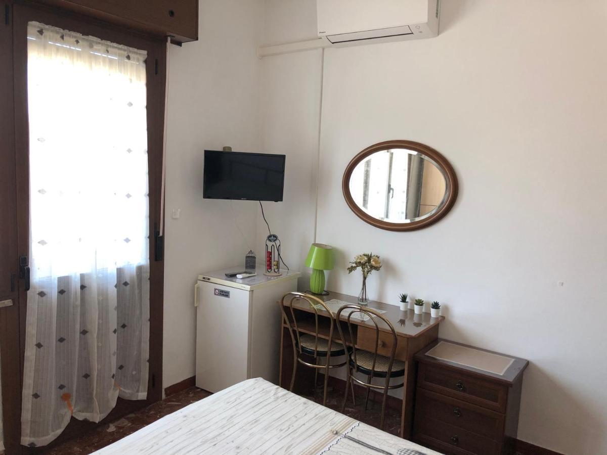Le Terrazze Hotel แฟร์รารา ภายนอก รูปภาพ