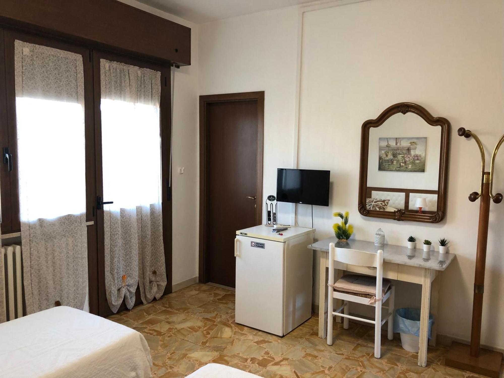 Le Terrazze Hotel แฟร์รารา ภายนอก รูปภาพ